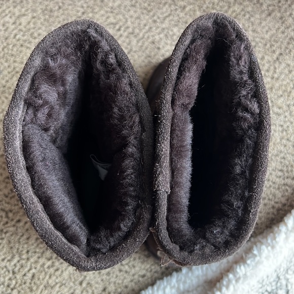 brown bearpaw boots - Picture 3 of 3